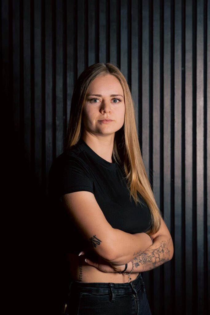 Anja Neeser
Grafikdesign
Mediengestalterin Digital u. Print
